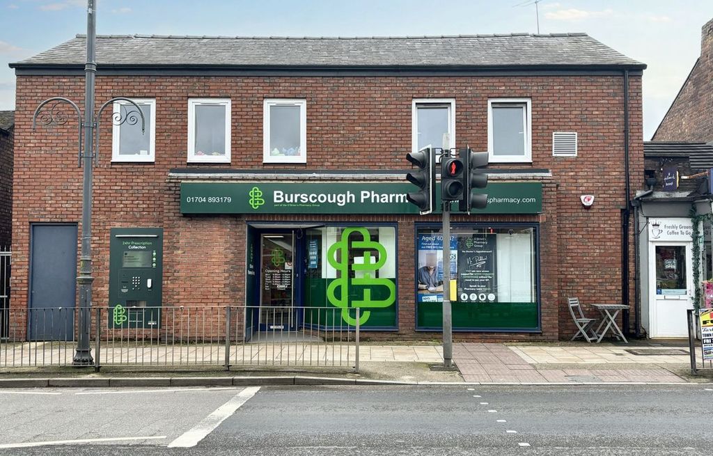 Property photo 1 of 7 Front