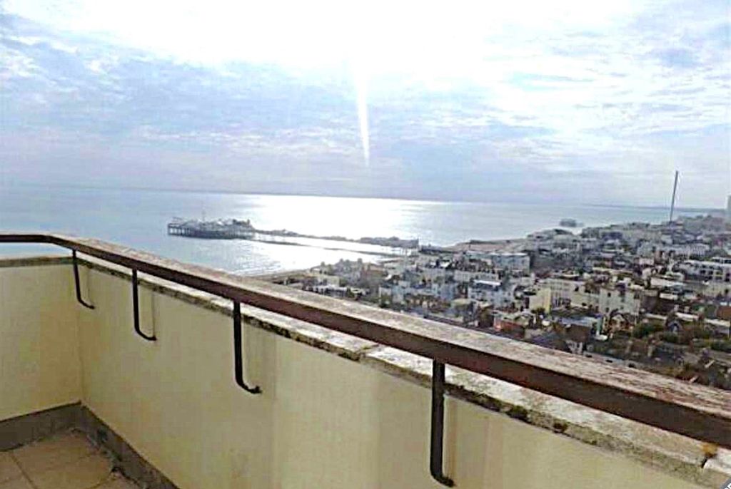 Property photo 1 of 8 Viewfrombalcony