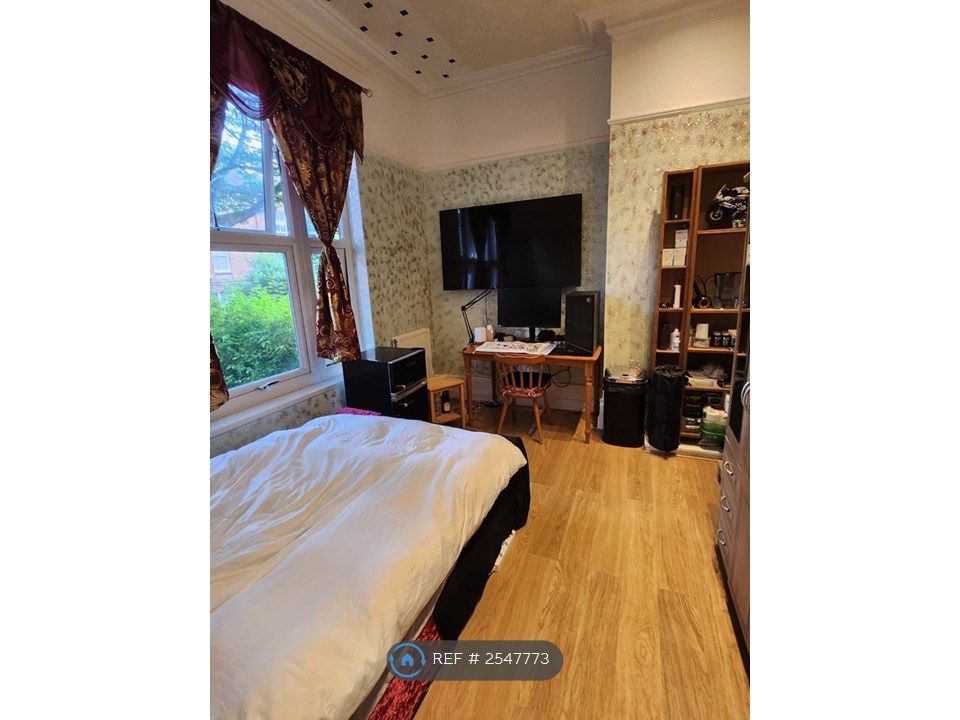 Property photo 2 of 30