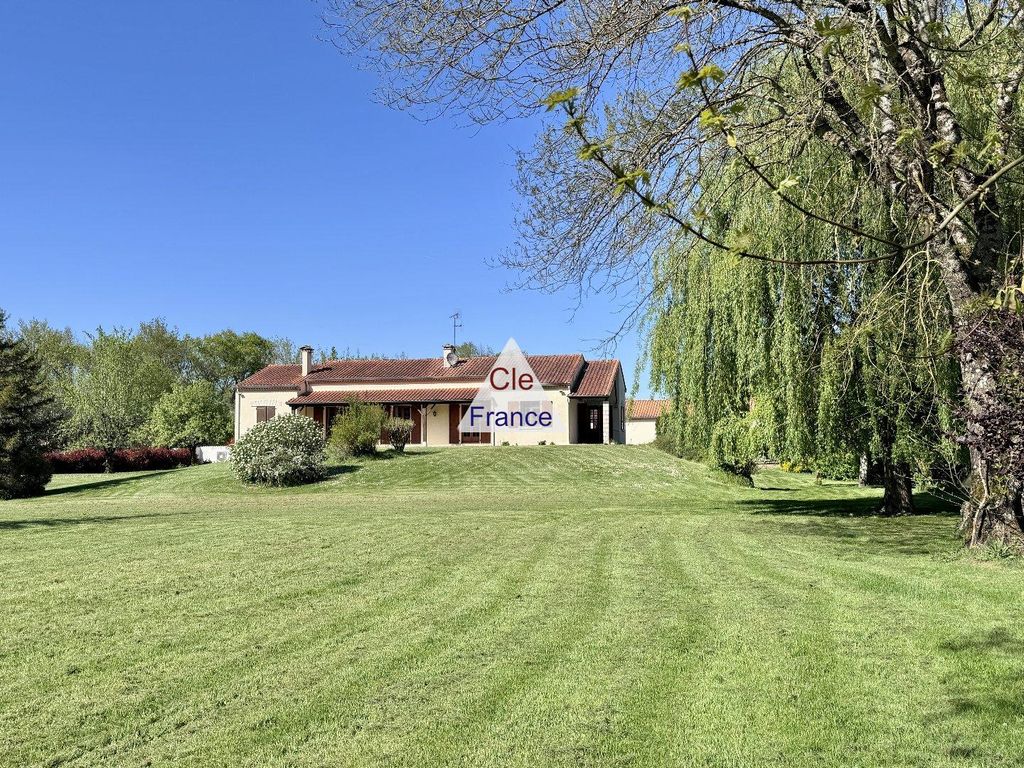Property photo 2 of 11