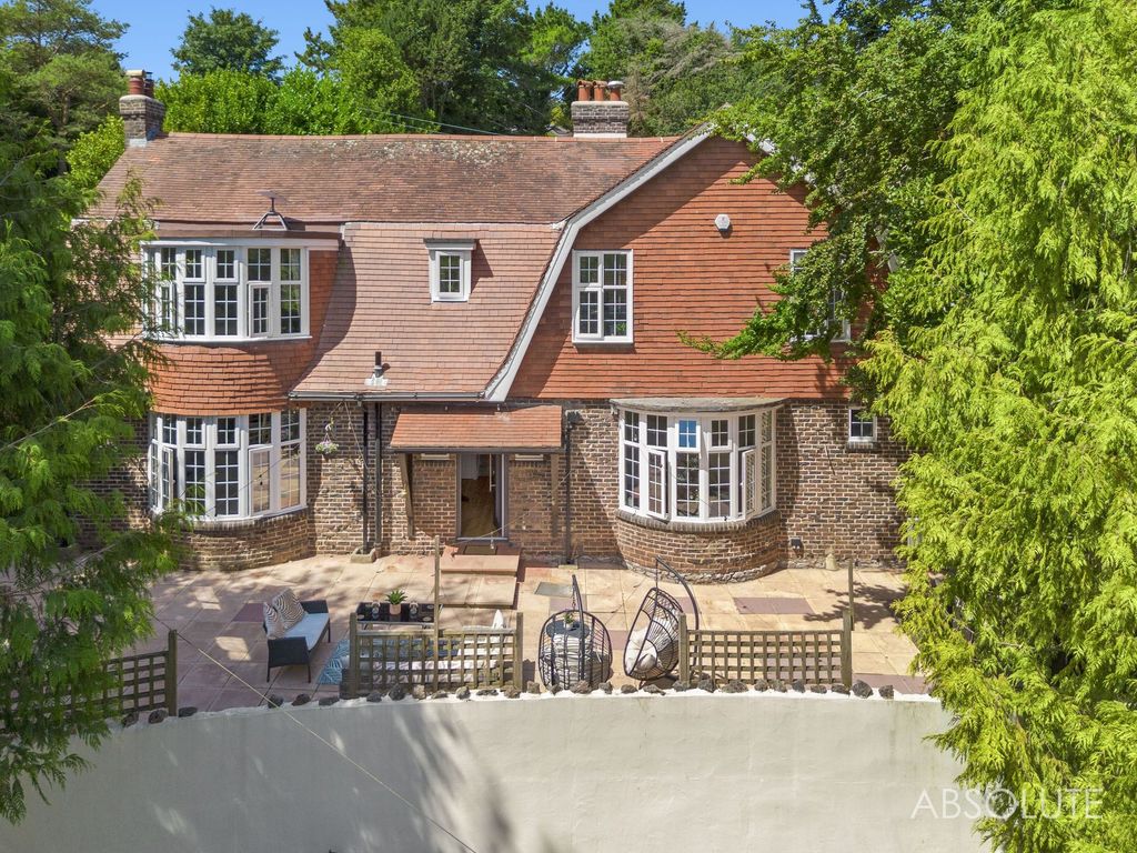 Property photo 1 of 32