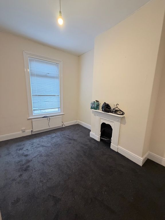 Property photo 2 of 7 Image