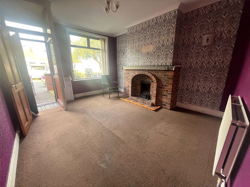 Property photo 2 of 9 Picture No. 24