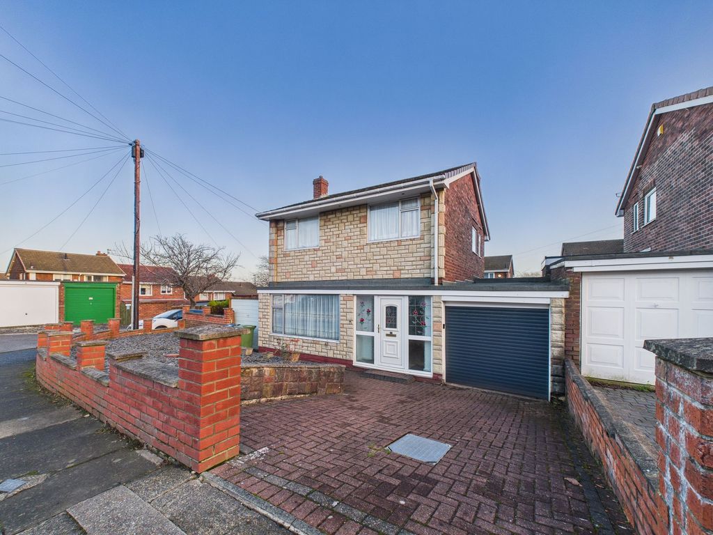 Property photo 1 of 13 External