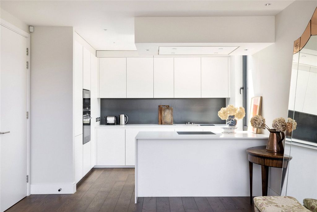 Property photo 3 of 8 Picture No. 01