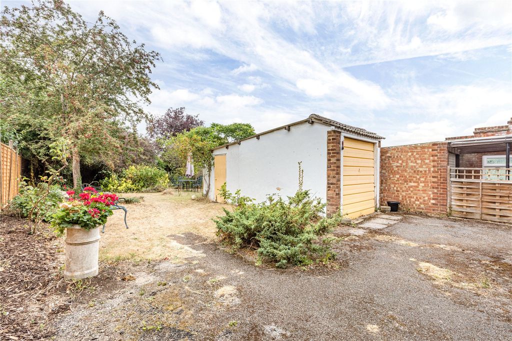 Property photo 2 of 18 Picture No. 14