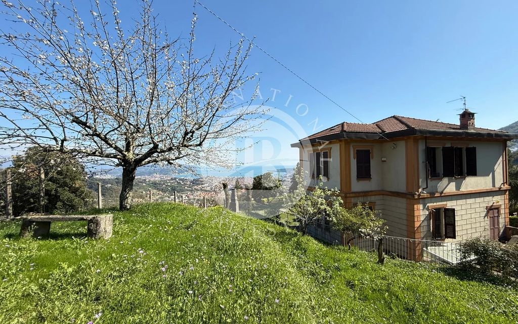 Property photo 1 of 32