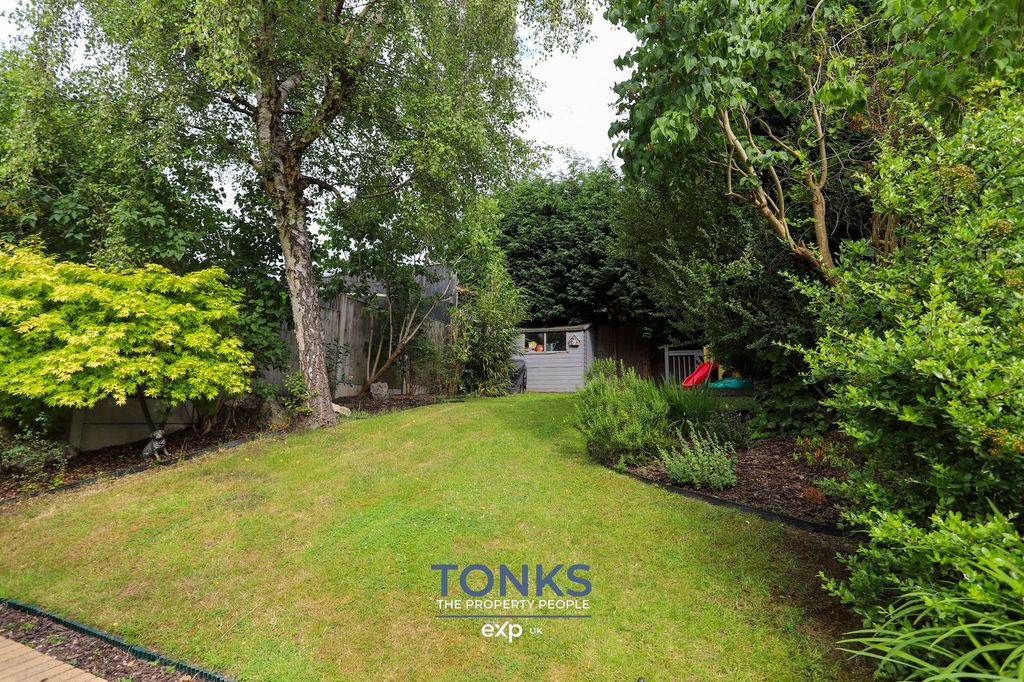 Property photo 2 of 26