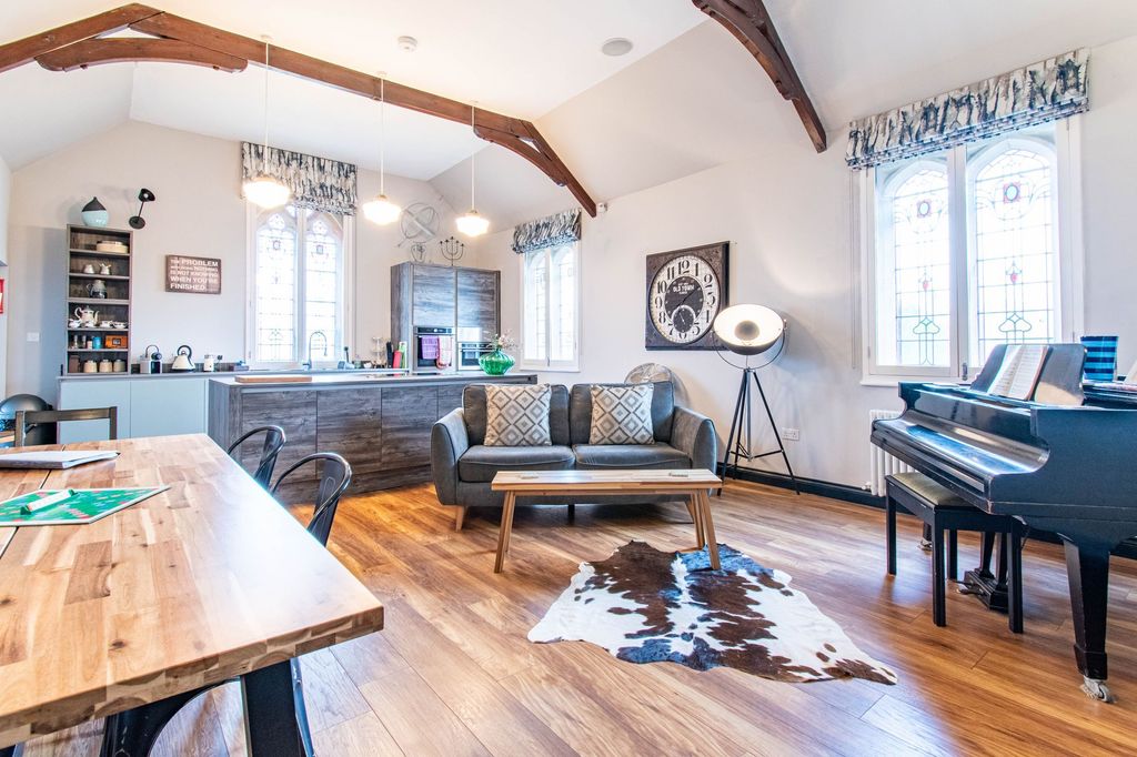 Property photo 3 of 29