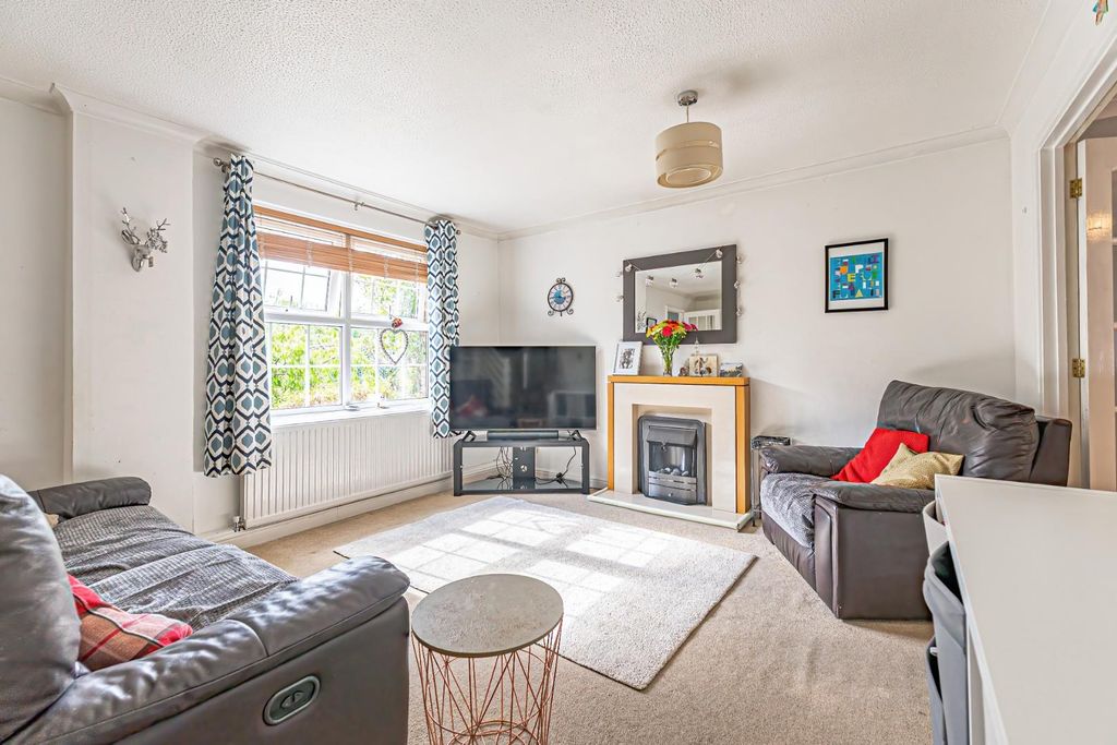 Property photo 3 of 14