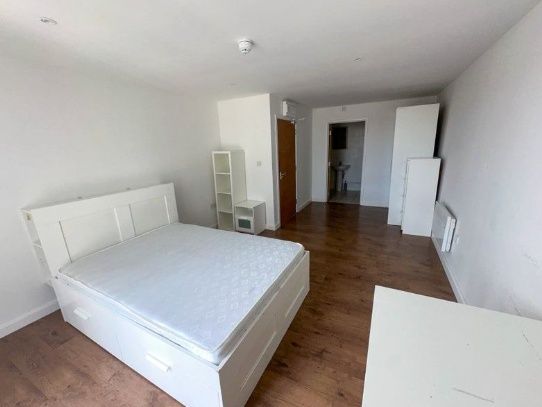 Property photo 1 of 6 Bright And Spacious Master Bedroom Featuring A Lar...