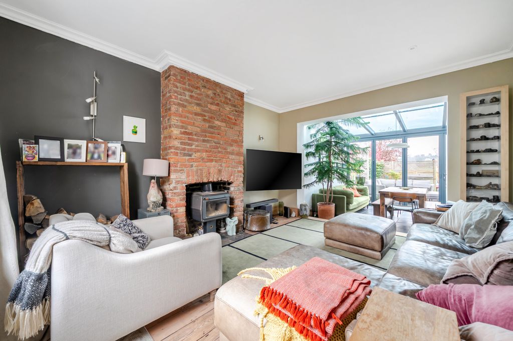 Property photo 2 of 14