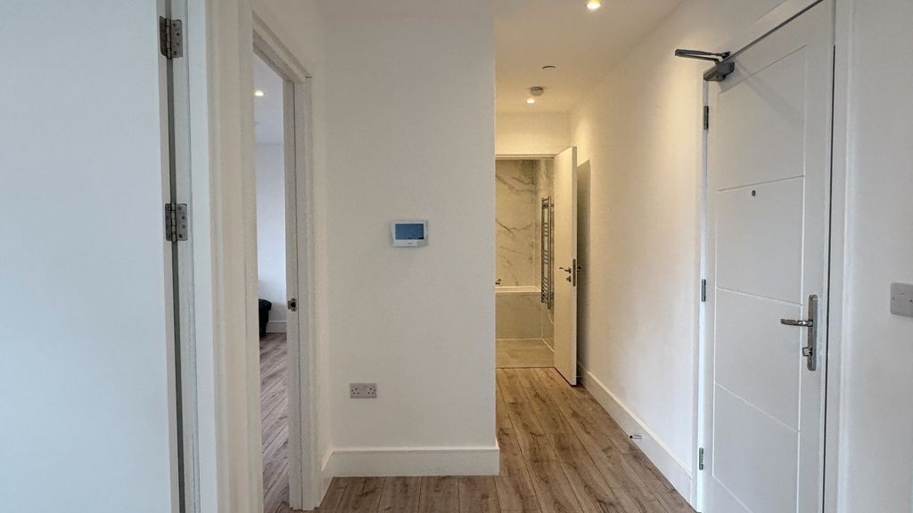 Property photo 3 of 15 Photo 2