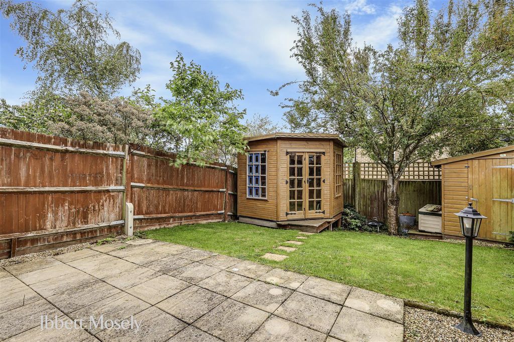 Property photo 2 of 15 Garden - Sept 25 (3).Jpg