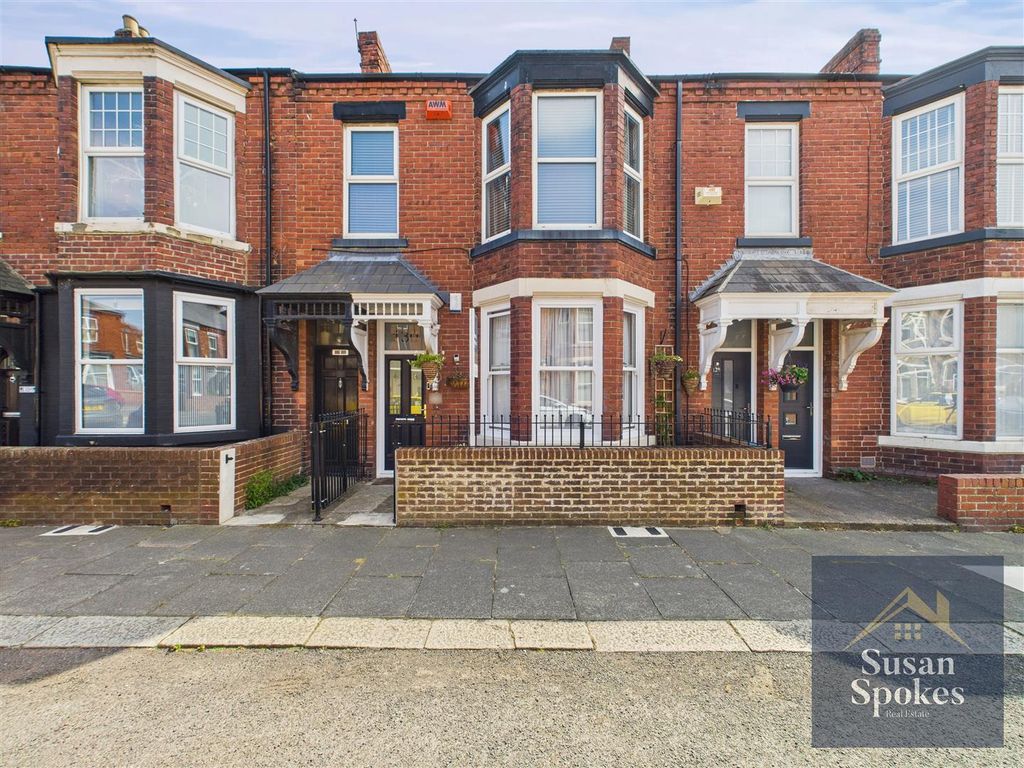 Property photo 1 of 15 Cam01858G0-Pr0149-Still023.Jpg