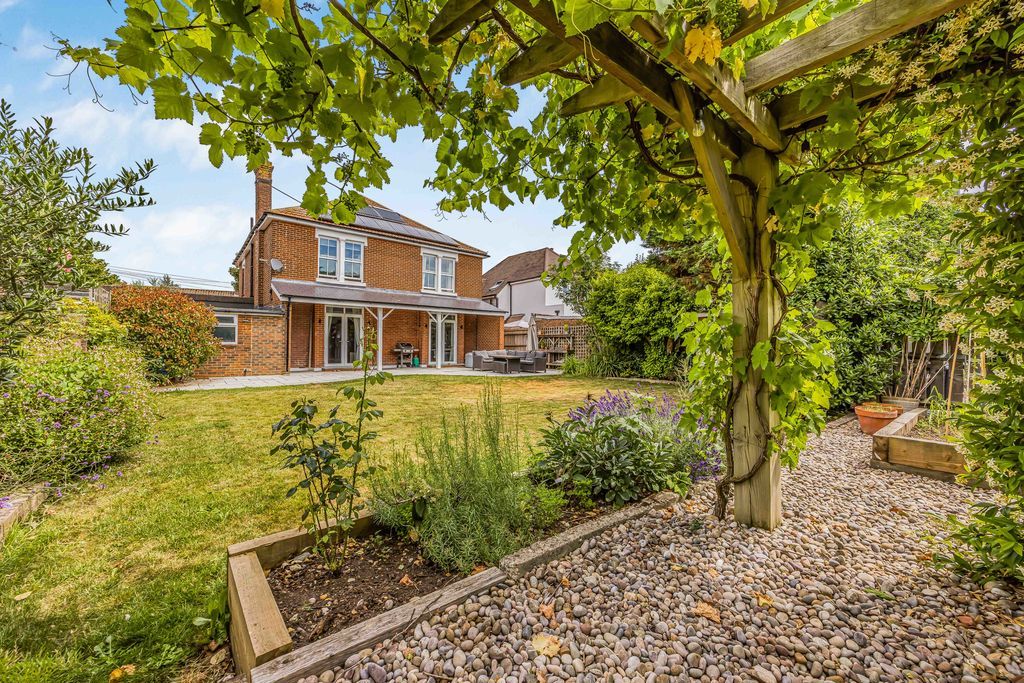 Property photo 3 of 31 Photo 30