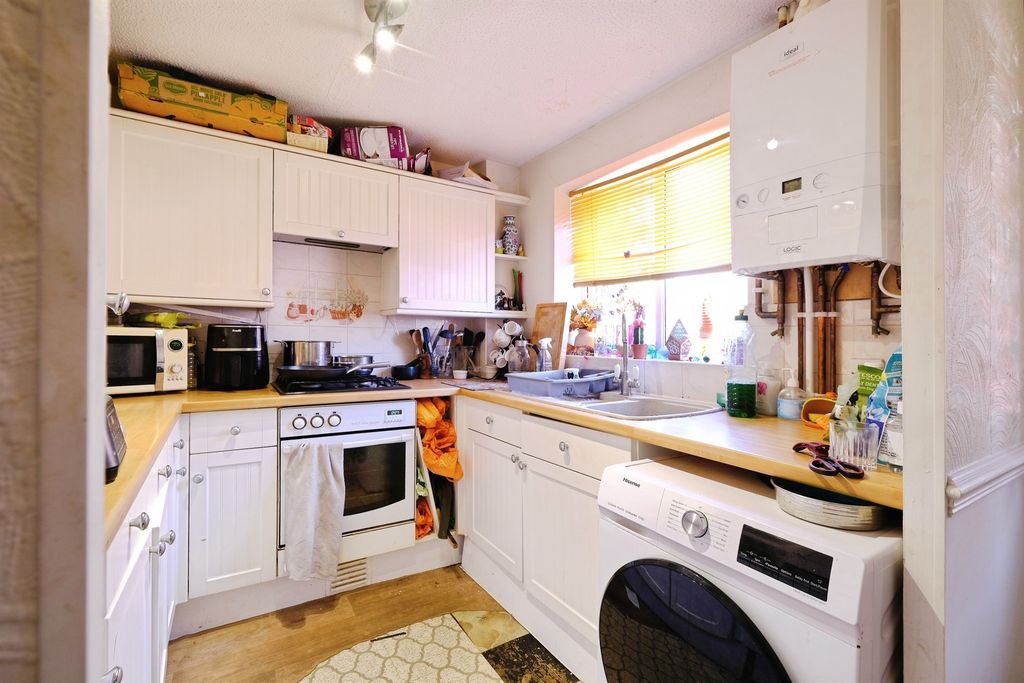 Property photo 3 of 17