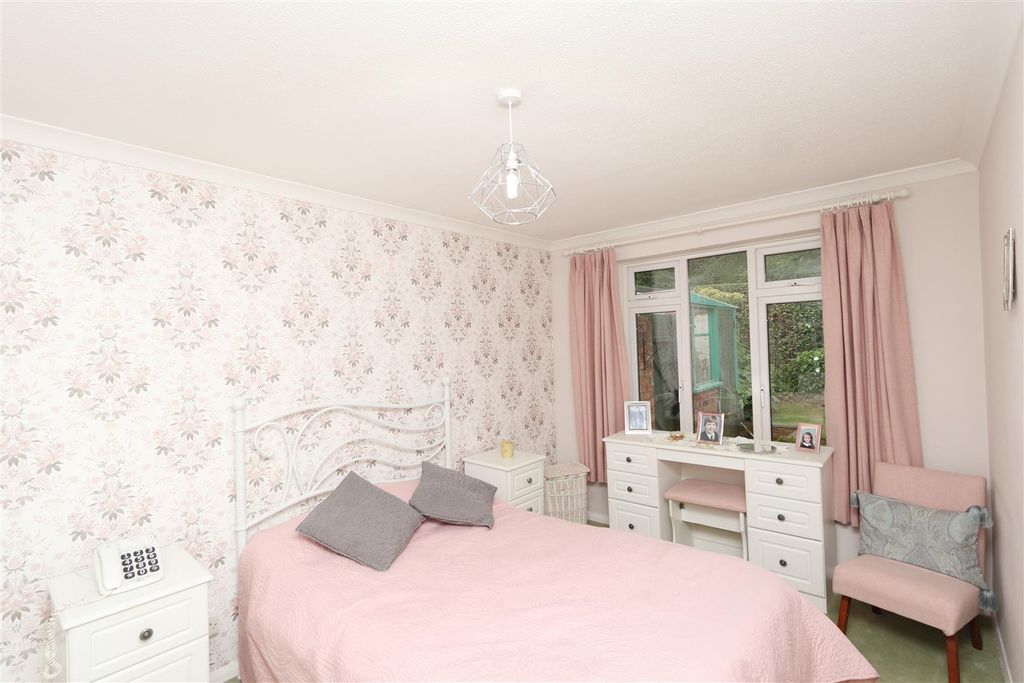 Property photo 2 of 13 Bedroom