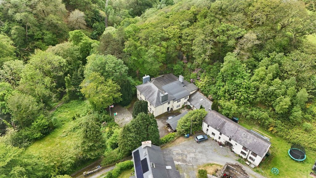 Property photo 2 of 48