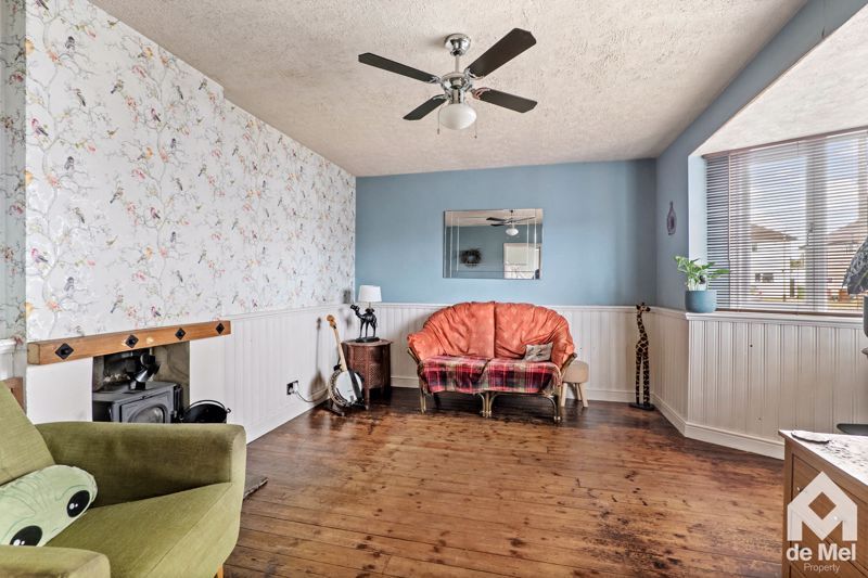 Property photo 2 of 11 Photo 6