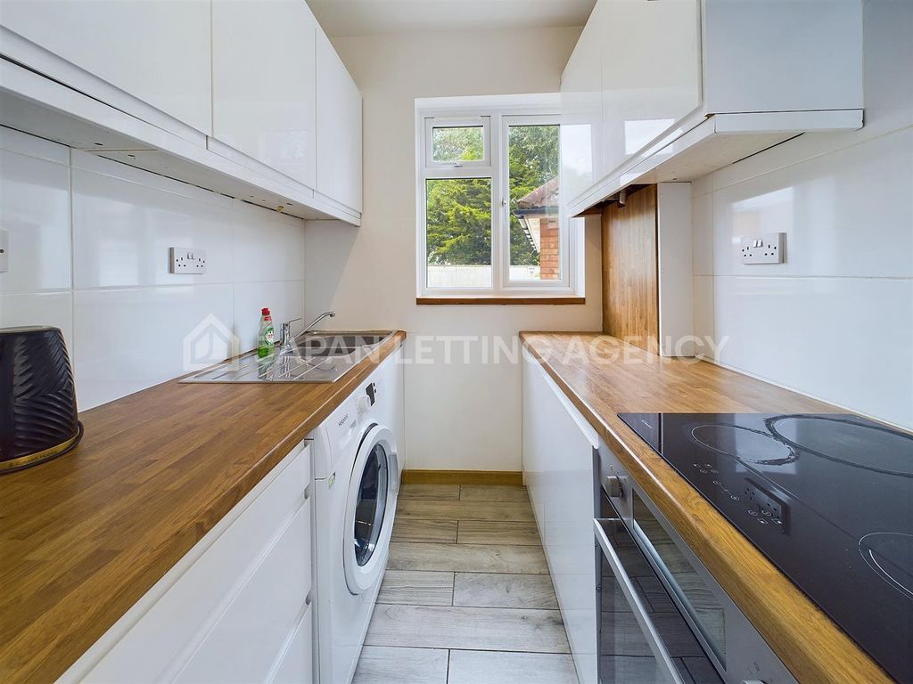 Property photo 1 of 16 Cam02206G0-Pr0081-Still002.Jpg