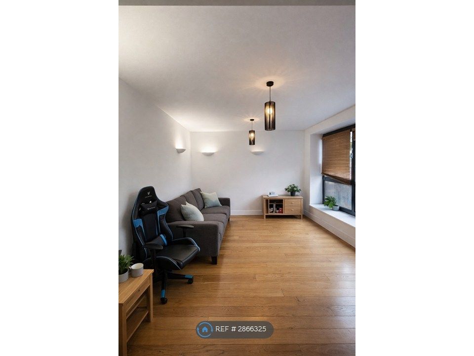 Property photo 3 of 8