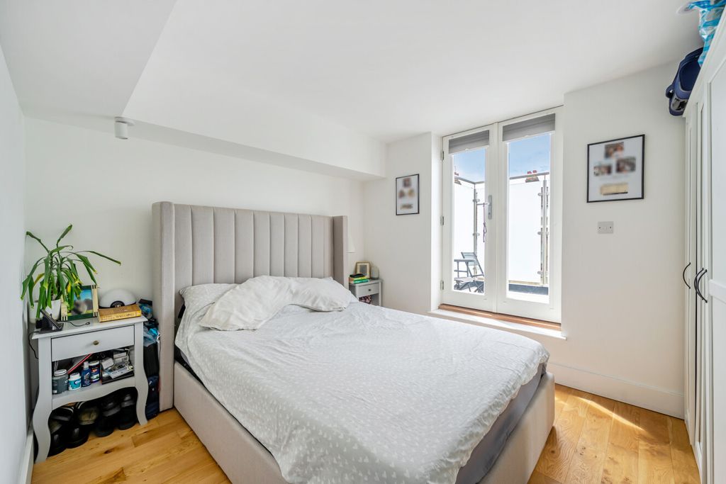 Property photo 3 of 11 1485849-18-6A43B1...