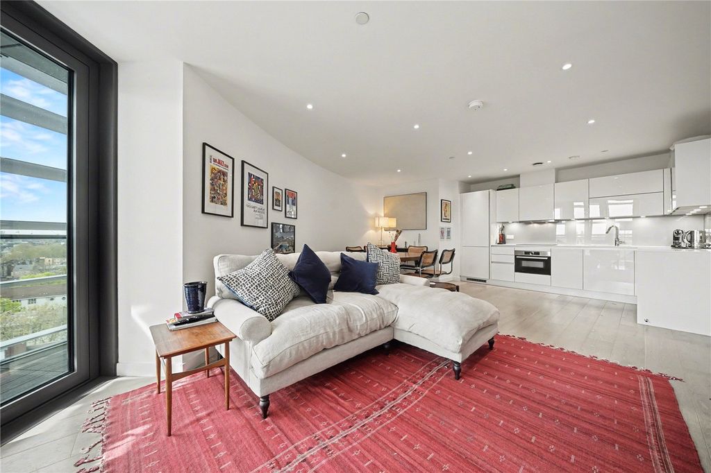 Property photo 3 of 26 Picture No. 11