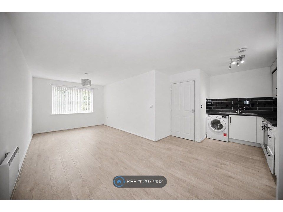 Property photo 2 of 11 Lounge/ Open Plan Kitchen