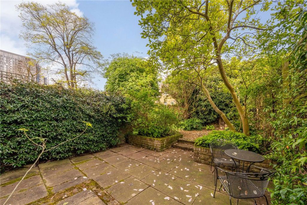 Property photo 3 of 9