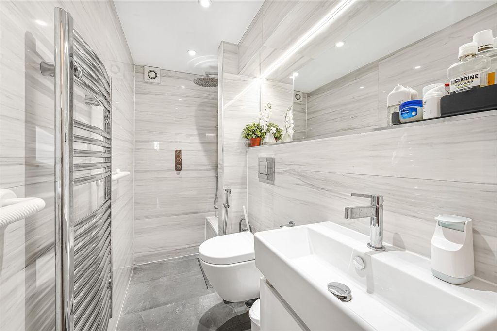 Property photo 2 of 11 Shower Room