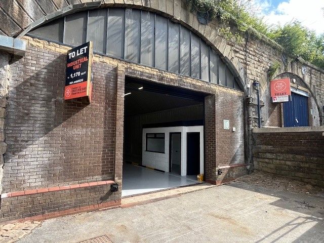 Property photo 3 of 4 The Front Of An Arch.