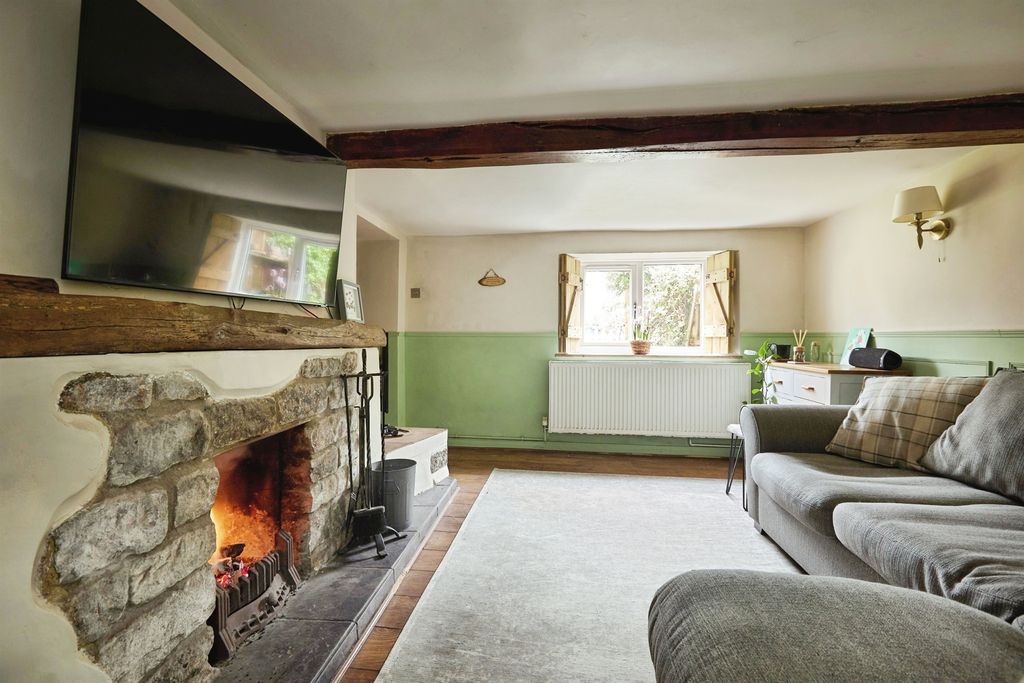 Property photo 3 of 17