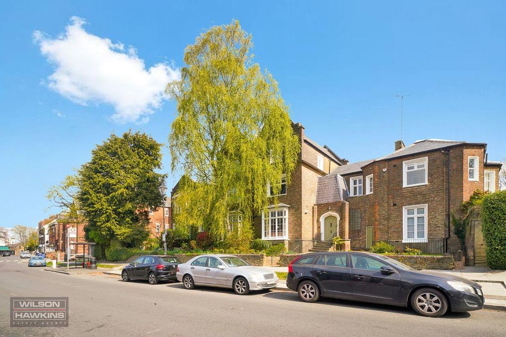 Property photo 1 of 21