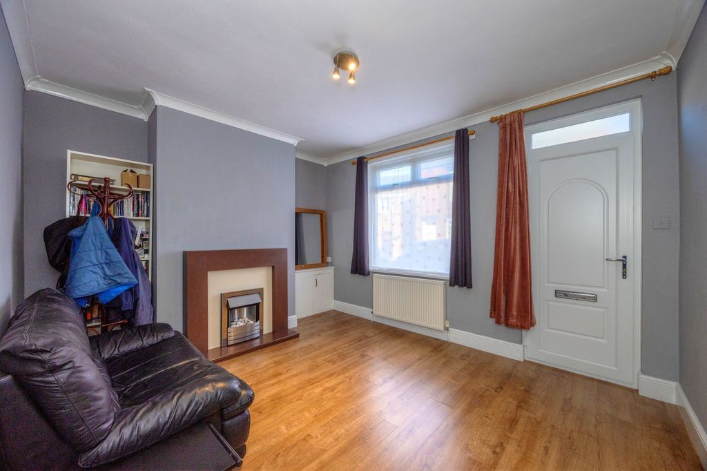 Property photo 2 of 12