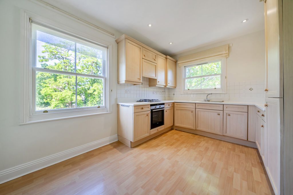 Property photo 3 of 19 1457846-1-6A02Fe2...