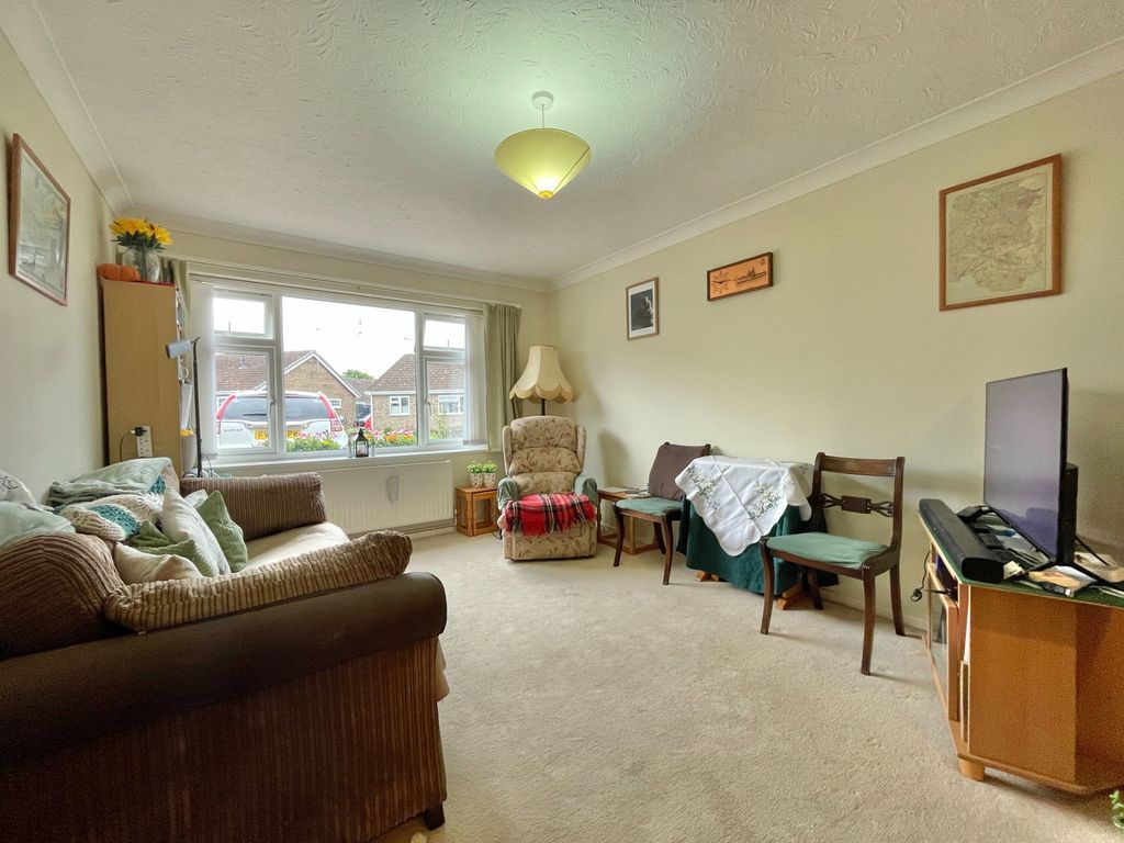 Property photo 2 of 12