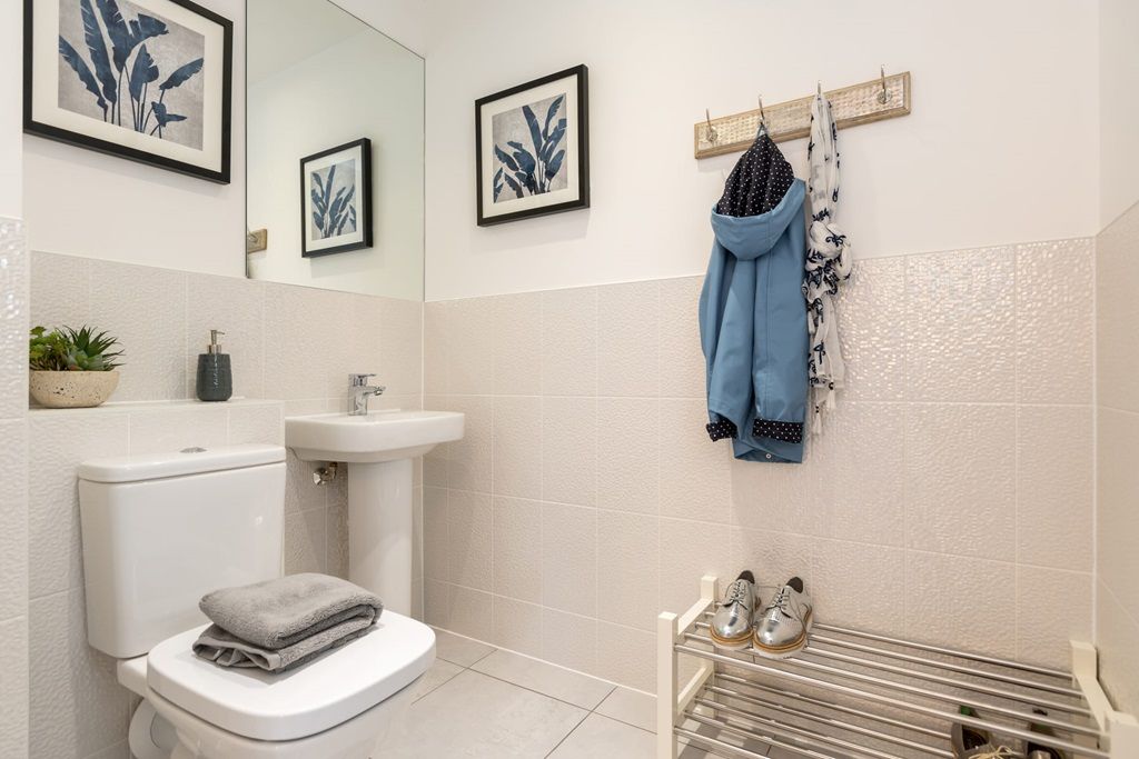 Property photo 3 of 10 Handy Downstairs Toilet