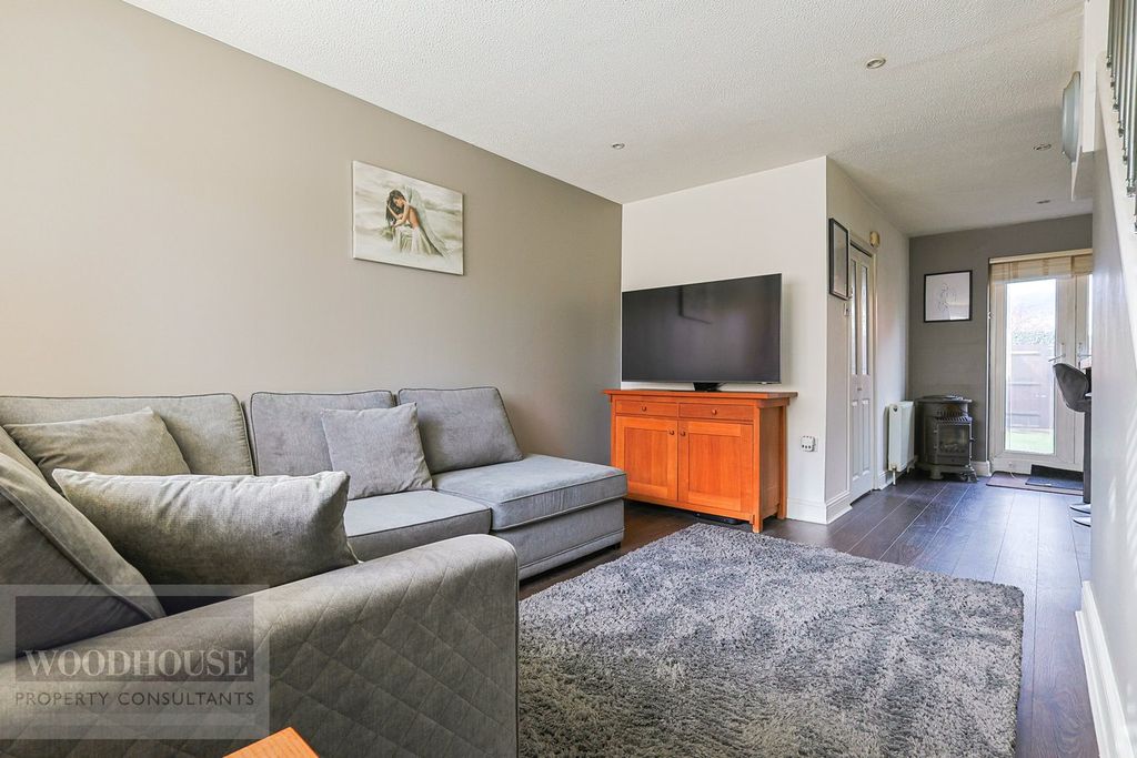 Property photo 3 of 18