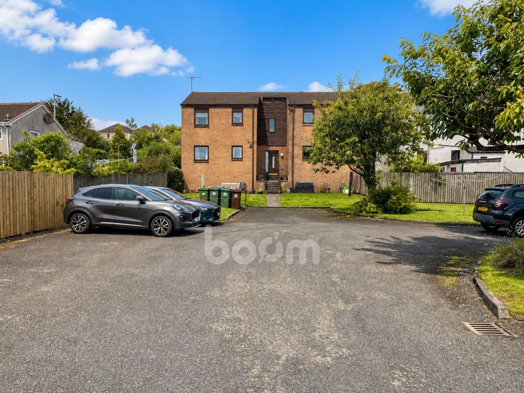 Property photo 1 of 26 Calder Street Lochwinnoch Apartment Outside Image