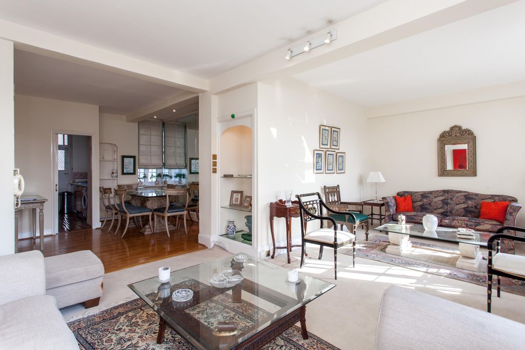 Property photo 1 of 11 Reception