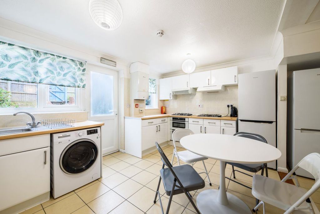 Property photo 1 of 43