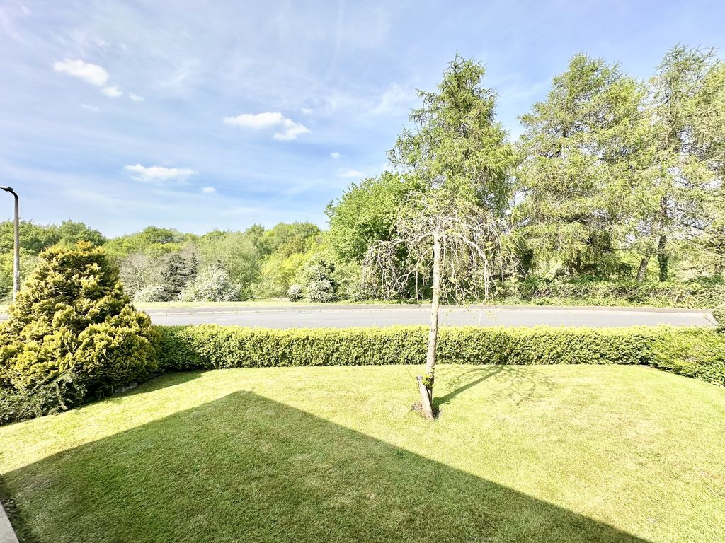 Property photo 3 of 24