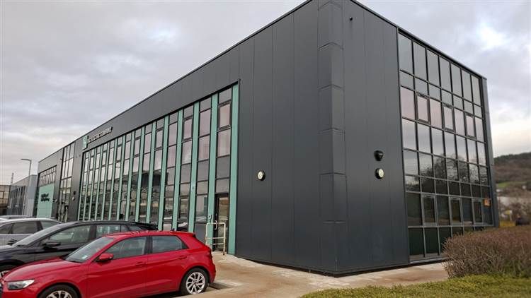 Property photo 1 of 2