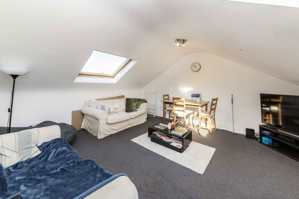 Property photo 3 of 4