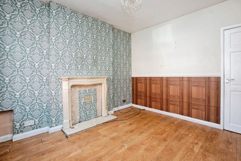 Property photo 2 of 16 Pbox-Img.Jpg