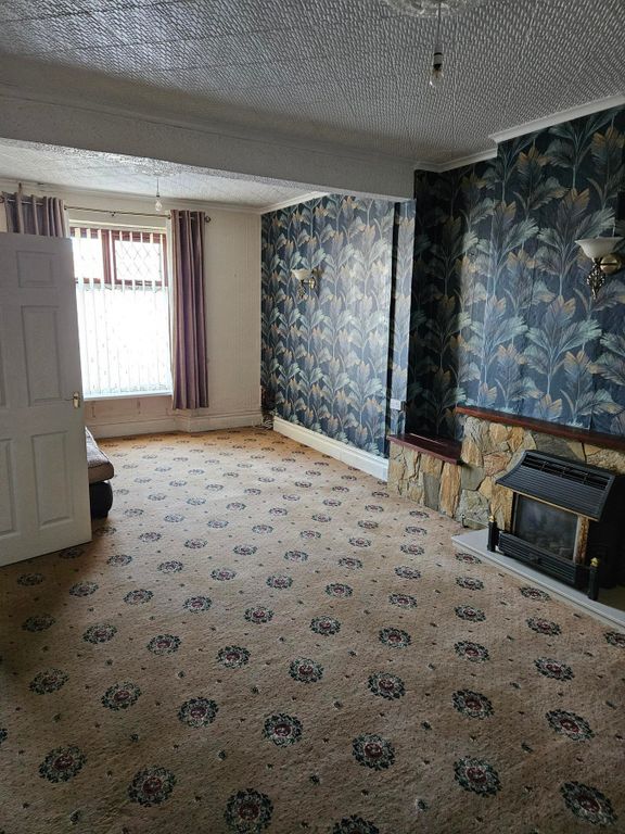 Property photo 2 of 30