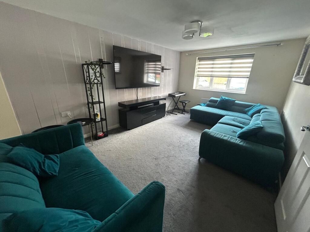 Property photo 2 of 11 Gallery