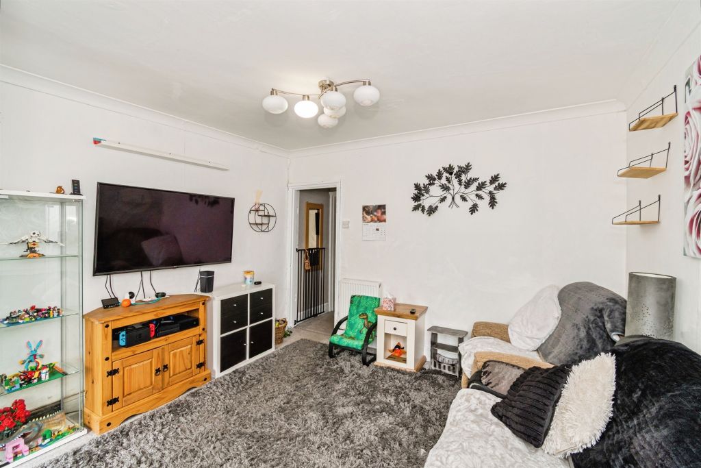 Property photo 3 of 19