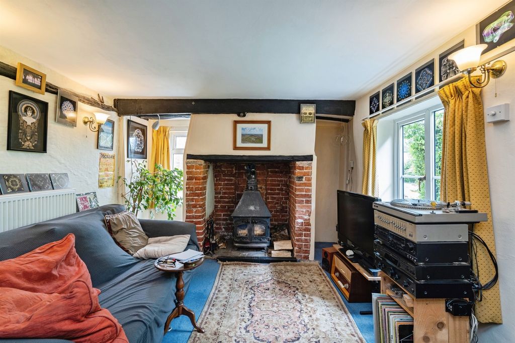 Property photo 2 of 16